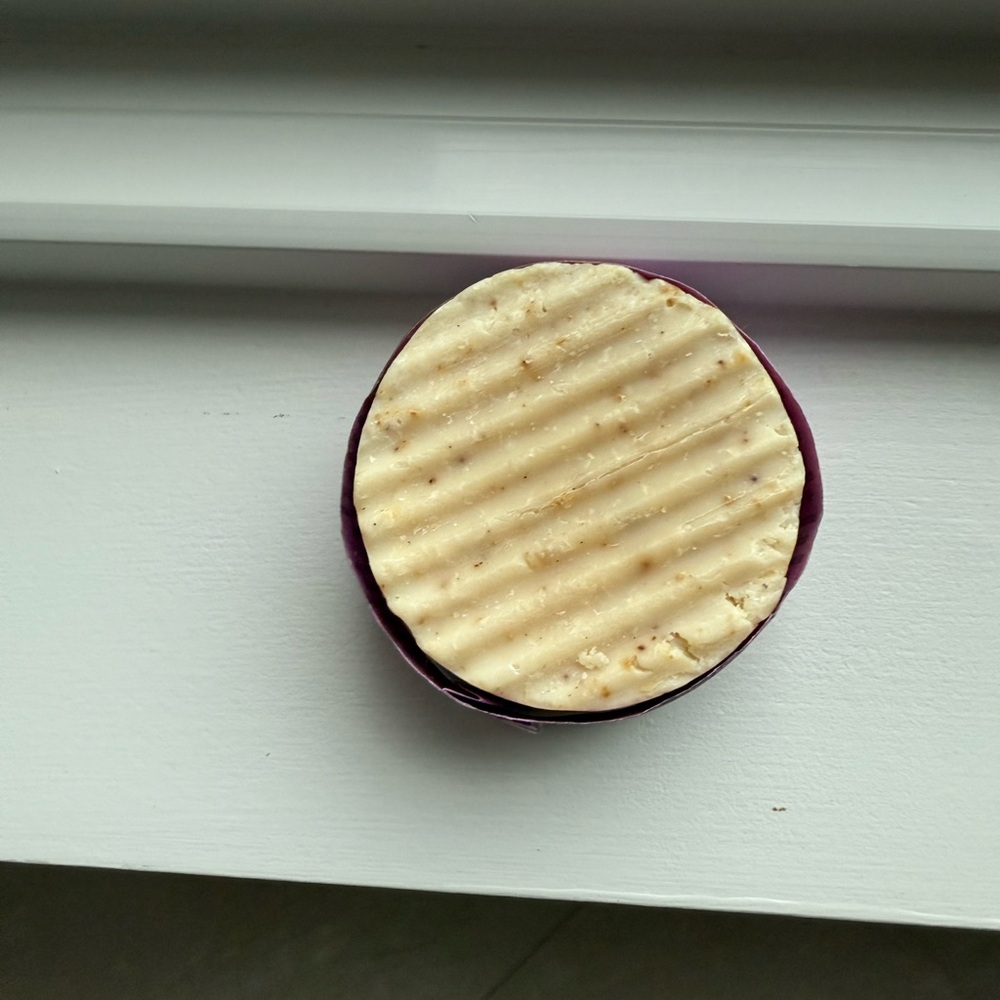Fresh goat milk ,kefir and lavender leaves body wash bar